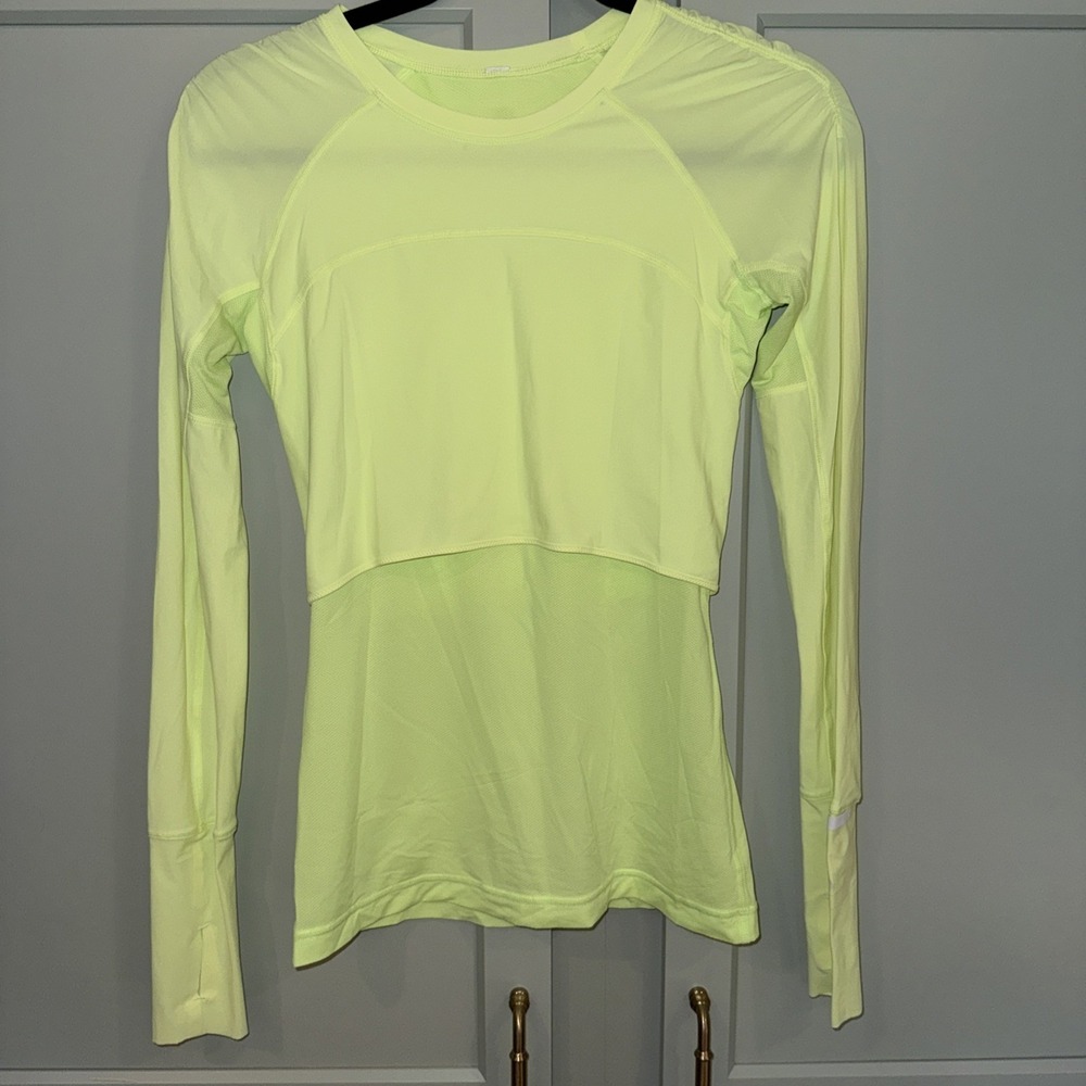 Lululemon Top Womens Neon Yellow/Green Solid Long Sleeve Sea-Me Running Workout